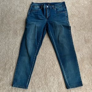 27” Universal Standard Seine Skinny Jeans